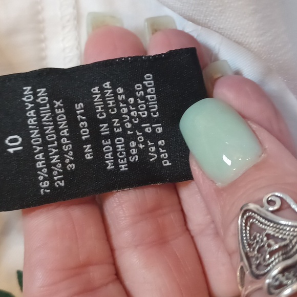 NWT Zac & Rachel White Floral Skort - Picture 8 of 8